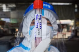 Thêm 2 người sống cạnh vũ trường lớn nhất Đà Nẵng dương tính nCoV