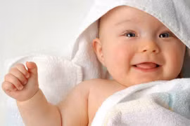 Cách chăm sóc trẻ sơ sinh theo mùa