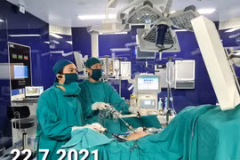 Không chủ quan với đại tiện ra máu