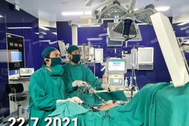 Không chủ quan với đại tiện ra máu