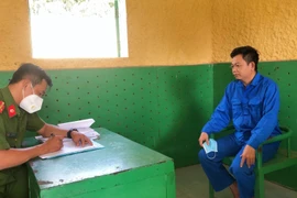 Đối tượng Nguyễn Thiện Nhân tại cơ quan công an.