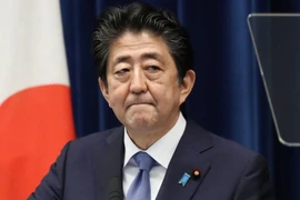 Cựu Thủ tướng Nhật Bản xin lỗi người dân vì bê bối tài trợ chính trị