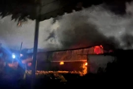 Hiện trường cháy xưởng tái chế cao su. Ảnh: Công an TP Hải Phòng.