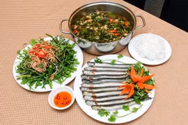 Đau bụng vì cá kèo làm chưa sạch