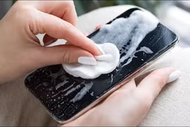 3 cách vệ sinh điện thoại sạch nhất