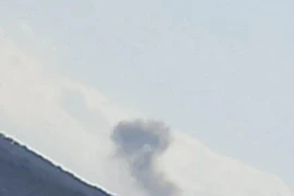 Không quân Nga, pháo binh Syria đánh phá chiến tuyến khủng bố ở Idlib