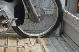 Cách nào phòng nổ lốp xe máy mùa nắng nóng? 