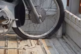 Cách nào phòng nổ lốp xe máy mùa nắng nóng? 