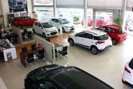 Ô tô tồn kho lớn, nguy cơ phải đại hạ giá