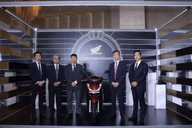 Honda Việt Nam giới thiệu phiên bản hoàn toàn mới SH 125i/150i