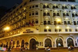 Vé máy bay từ 8.000 đồng, giá tour du lịch giảm đến 70%