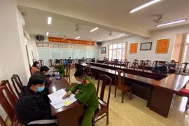 Các đối tượng tại cơ quan Công an.