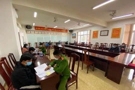 Các đối tượng tại cơ quan Công an.