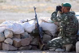 Bùng phát xung đột biên giới Kyrgyzstan và Tajikistan