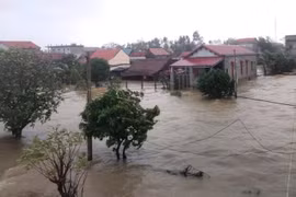 Quảng Bình: Hơn 11.000 ngôi nhà bị ngập do lũ chồng lũ