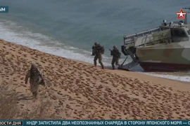 Video: Quân đội Nga diễn tập chống đổ bộ trên bán đảo Crimea