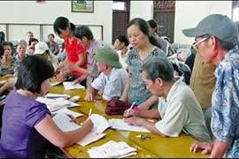 60 cán bộ Quảng Ngãi xin nghỉ hưu trước tuổi