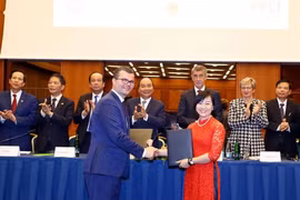 Ký ghi nhớ mở đường bay thẳng Việt Nam – Séc