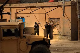 Giao chiến tiếp tục diễn ra trong nhà tù Geweran, dân quân người Kurd tiêu diệt 5 tay súng IS