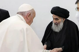 Khoảnh khắc trong chuyến đi lịch sử của Giáo hoàng Francis