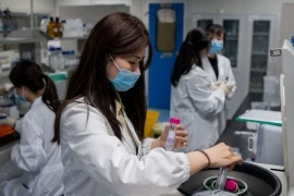 Vắc xin COVID-19 giảm hiệu quả khi virus SARS-CoV-2 không ngừng phát triển