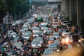 Hạn chế hoạt động xe máy khi vận tải công cộng đáp ứng trên 60% nhu cầu