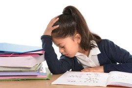 Đừng ép trẻ học quá nhiều