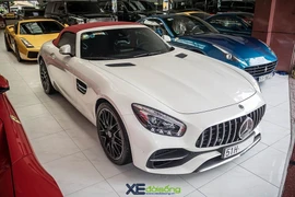 Siêu xe mui trần Mercedes-AMG GT Roadster độc nhất Việt Nam