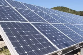 Sử dụng loại pin mặt trời nào cho khu vực nhiều nắng?