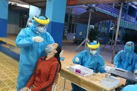 Test xét nghiệm SARS-CoV-2 chênh lệch giá giữa các gói thầu, vì sao?