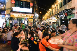 Hà Nội cho karaoke, bar, vũ trường hoạt động từ 16/9