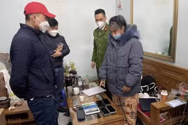 Cơ quan chức năng tiến hành khám xét nơi ở của Nguyễn Thị Thùy Trang.