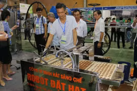 Robot tự đặt hạt giống gieo trồng