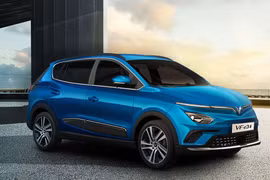 Lượng xe ô tô điện VF e34 bàn giao cho khách hàng đạt hơn 400 xe.