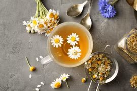 Công dụng không ngờ của trà hoa cúc đối với làm đẹp