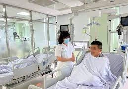 Vụ ngạt khí khi ngủ trên ô tô: Sức khỏe 2 bố con hiện ra sao?