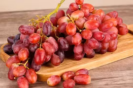 Sự thật nho Ruby Roman chỉ 300.000 đồng/chùm 