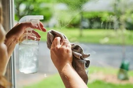 Chỉ với một lọ giấm, 8 vật dụng trong nhà được làm sạch dễ dàng