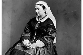 Vì sao Nữ hoàng Victoria chỉ mặc đồ đen suốt 40 năm? 