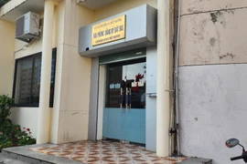  Nghi Giám đốc VPĐKĐĐ chi nhánh huyện Thủy Nguyên ký chuyển nhượng đất đai trái luật 