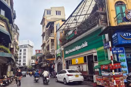 Vi phạm TTXD ở phường Hàng Buồm: Chính quyền phải chịu trách nhiệm