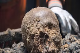 Bí ẩn lộ sáng về 39 sọ người trong căn hầm lớn