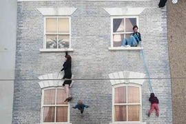 Hoa mắt với phong cách chụp ảnh “đánh lừa” thị giác