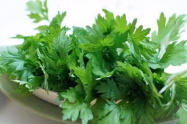 Chuẩn bị sẵn nắm ngải cứu trong nhà, cả mùa đông sẽ không lo bị bệnh 