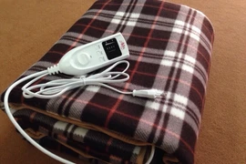 Cẩn trọng dùng chăn điện mùa đông, nguy cơ điện giật và cháy nổ