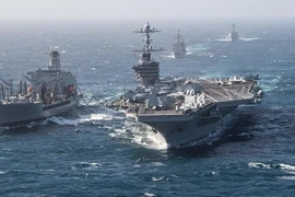Tàu sân bay Mỹ vào vịnh Ba Tư, áp sát Iran, cả Trung Đông như "nín thở"