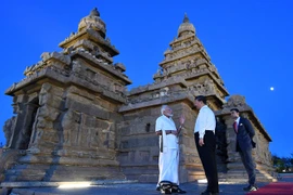 Tàu chiến được huy động bảo vệ hội đàm Trung Quốc - Ấn Độ