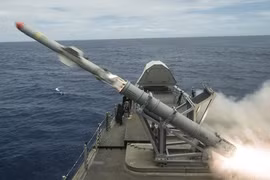 Tường tận hệ thống điều khiển tên lửa trên tàu chiến mặt nước hiện đại