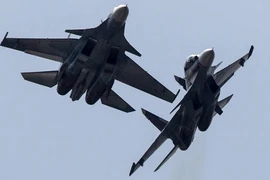 Belarus tự bỏ tiền mua Su-30SM, Nga ra vẻ "bề trên" khoe hàng "viện trợ" 