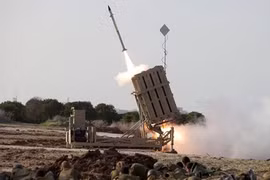 Israel tìm lý do cho màn trình diễn tệ hại của "Vòm Sắt" Iron Dome